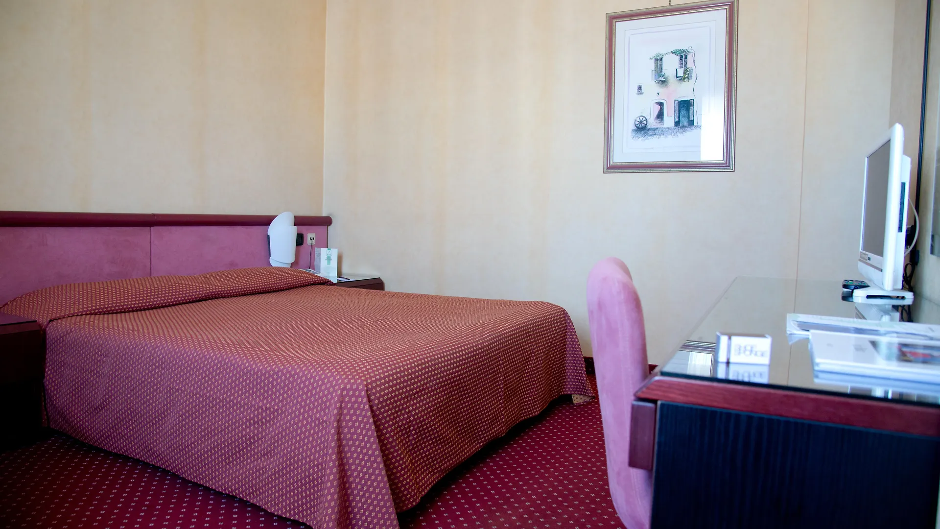 Hotel Boston Bari 4*,  Italy